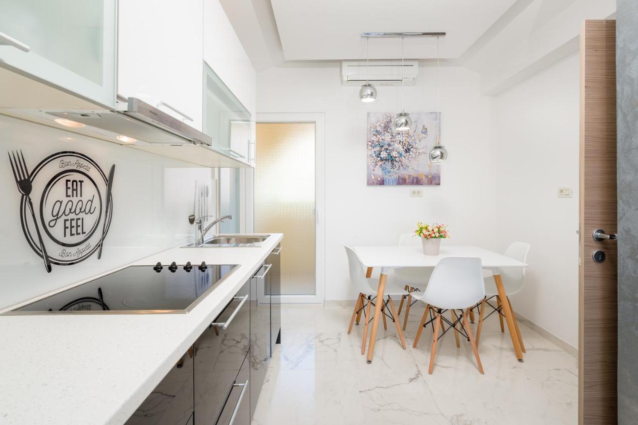 Luxury Bellavista Amazing Sea Holidays With Private Beach & Parking Milna  Buitenkant foto
