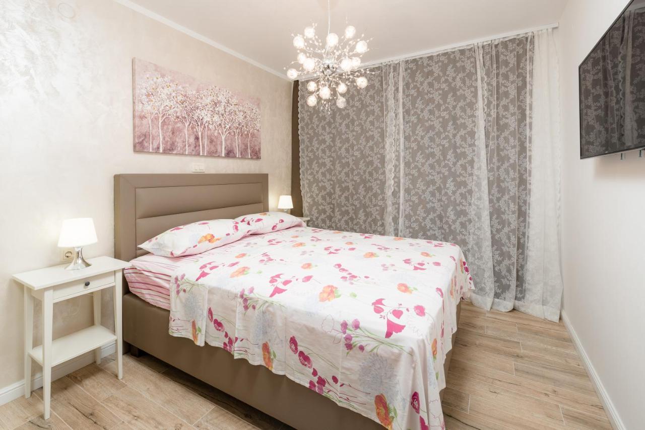 Luxury Bellavista Amazing Sea Holidays With Private Beach & Parking Milna  Buitenkant foto