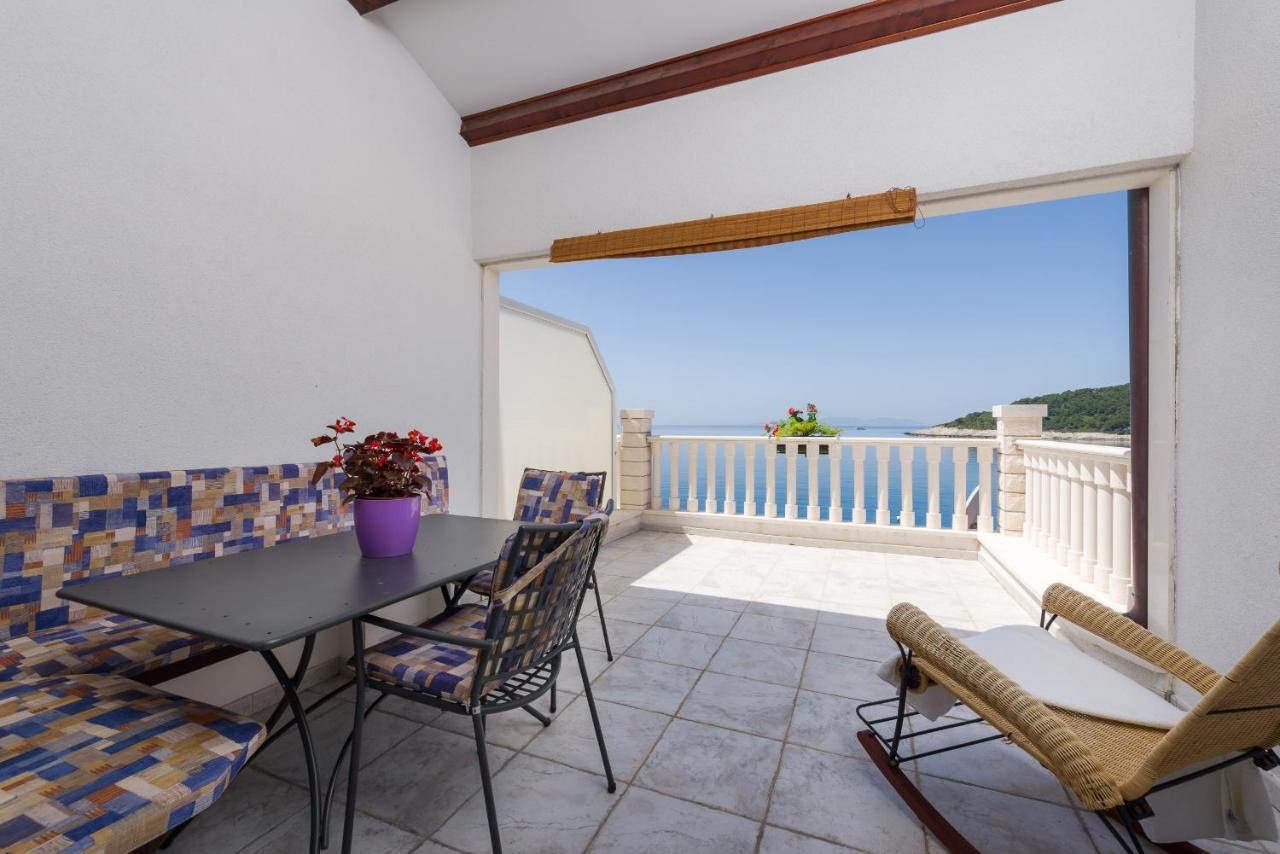 Luxury Bellavista Amazing Sea Holidays With Private Beach & Parking Milna  Buitenkant foto