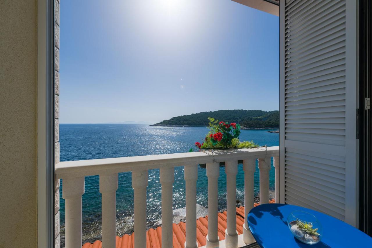 Luxury Bellavista Amazing Sea Holidays With Private Beach & Parking Milna  Buitenkant foto