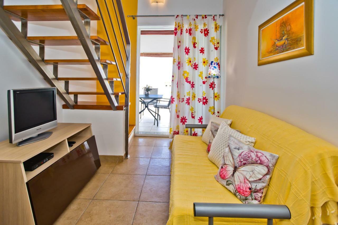 Luxury Bellavista Amazing Sea Holidays With Private Beach & Parking Milna  Buitenkant foto