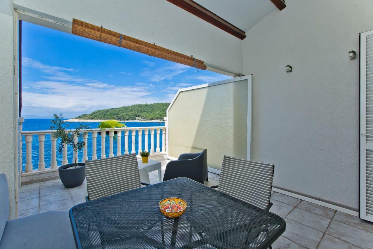Luxury Bellavista Amazing Sea Holidays With Private Beach & Parking Milna  Buitenkant foto