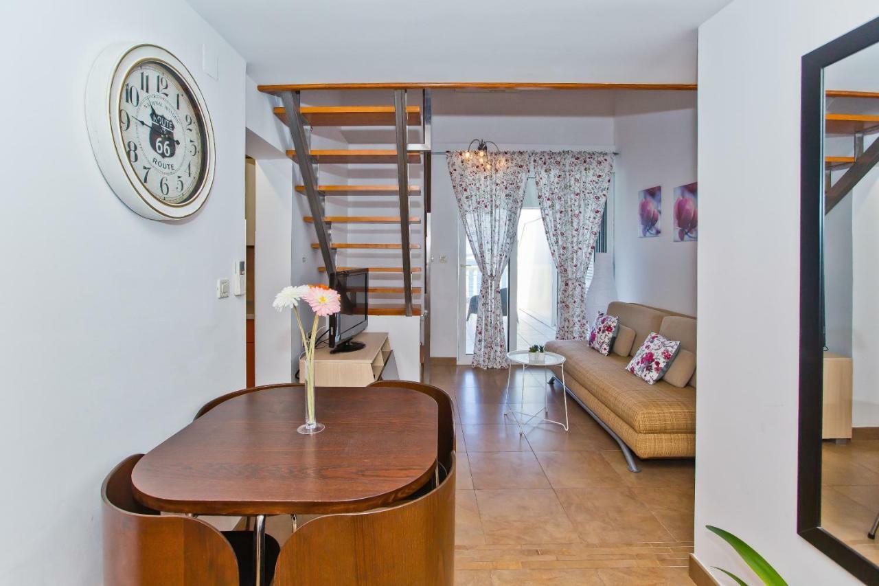 Luxury Bellavista Amazing Sea Holidays With Private Beach & Parking Milna  Buitenkant foto